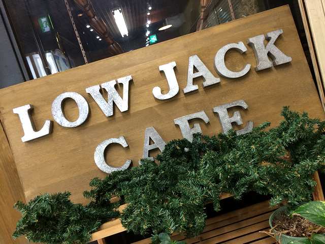 LOW JACK CAFE1